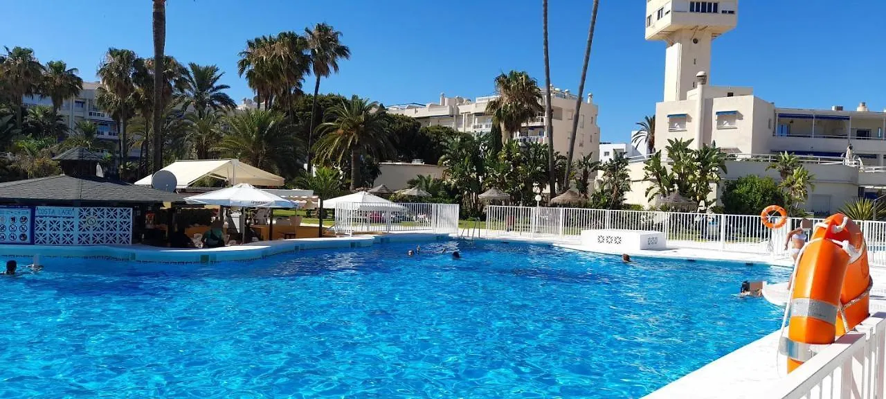 Costa Lago Beach 托雷莫利诺斯
